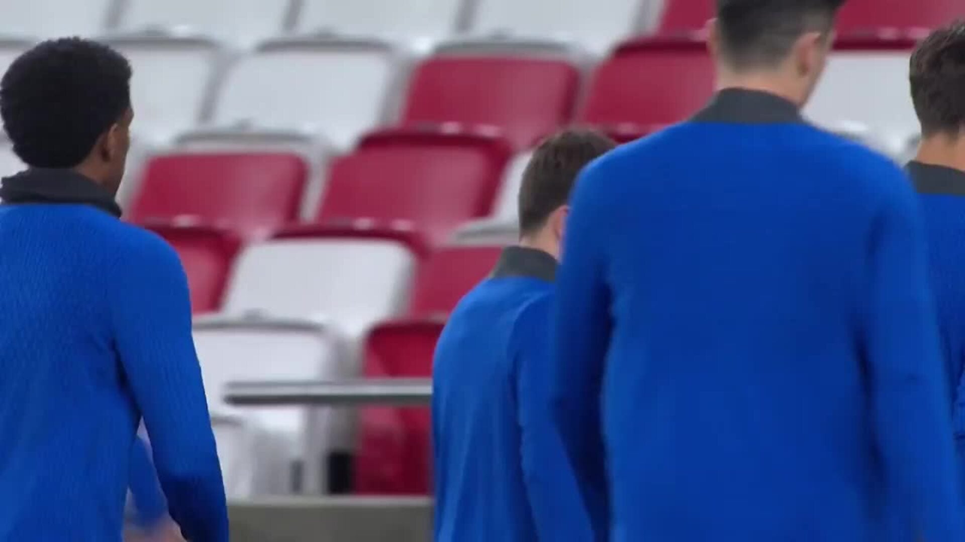 Entrenamiento del Barcelona antes de su partido contra el Benfica