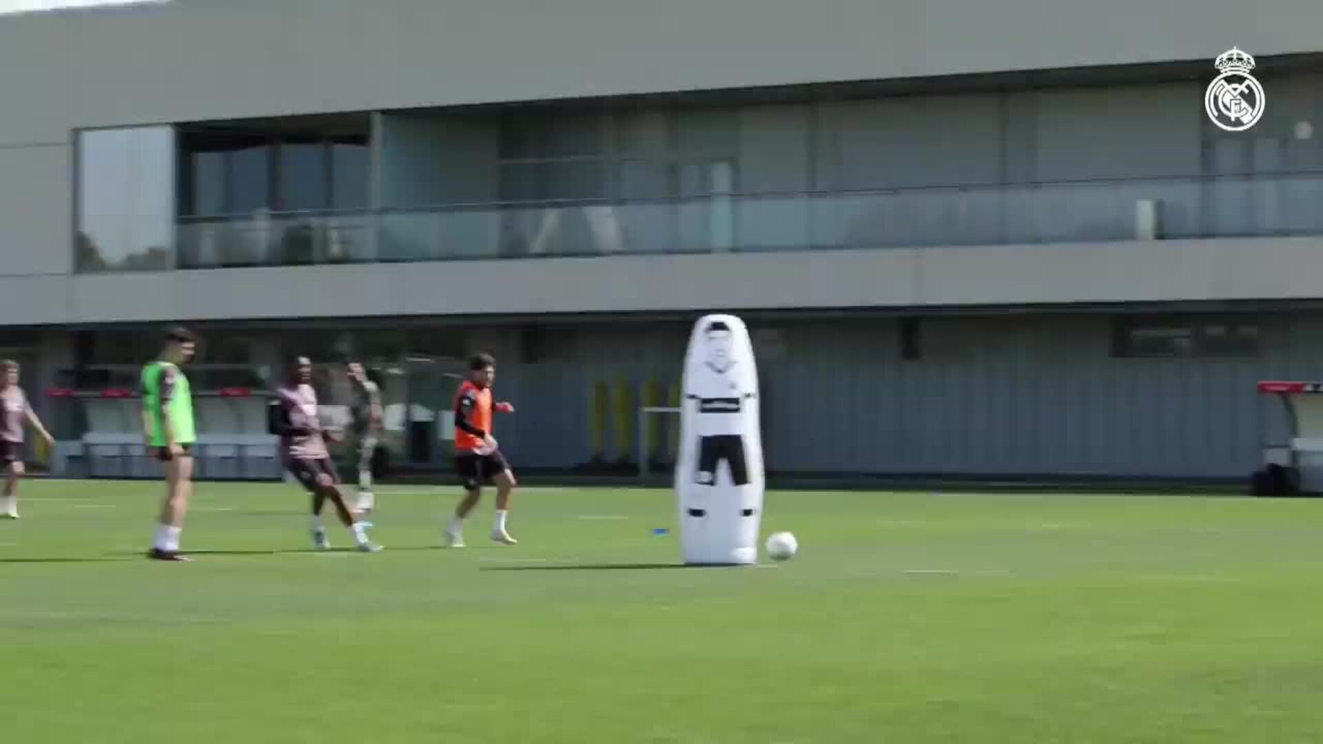 El Real Madrid comienza a preparar el partido contra el Alavés