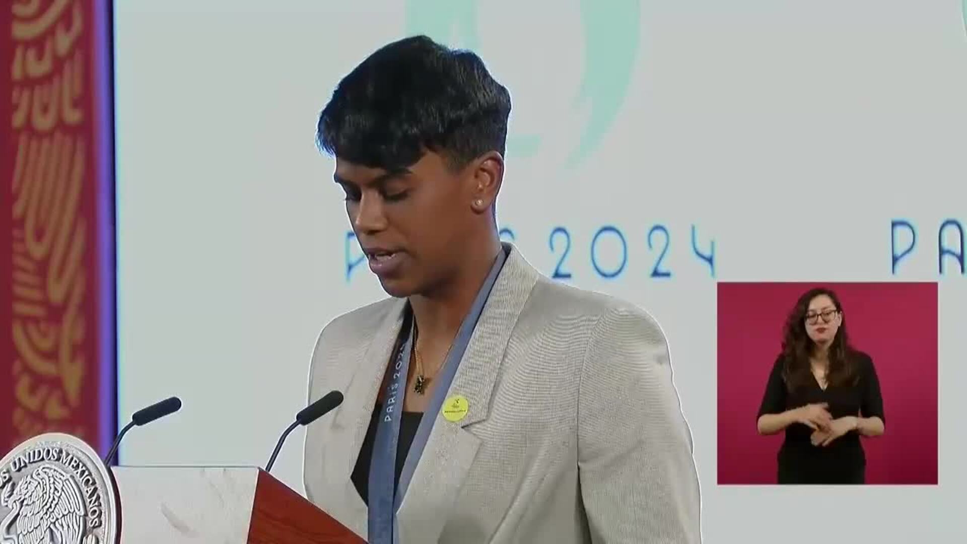 La medallista Awiti dice que premios del Gobierno motivan a atletas para las próximas competencias