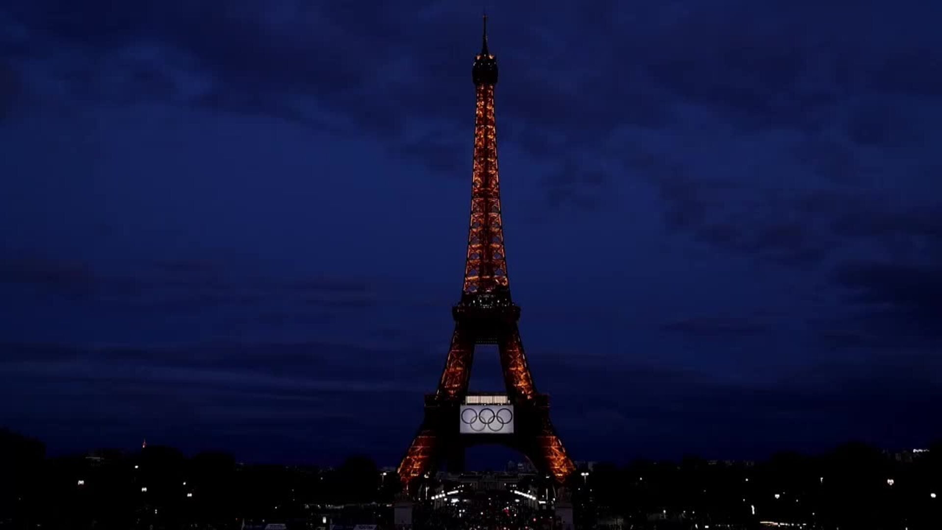La Torre Eiffel conmemora con nostalgia el aniversario de los memorables Juegos Olímpicos París 2024