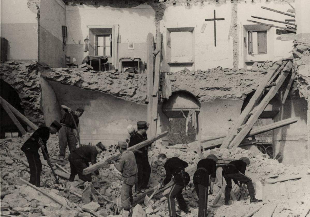 El 10 de febrero de 1944, los aliados bombardearon por error Castel Gandolfo