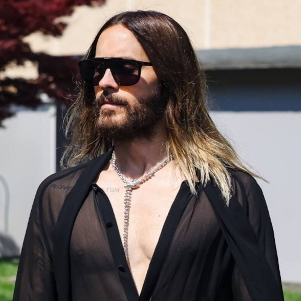 Los hombres también llevan transparencias: cómo, cuándo y por qué