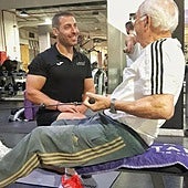 Las pesas, básicas a los 60, 70 y 80 años: «Solo salir a andar es caminar hacia un estado de enfermedad»