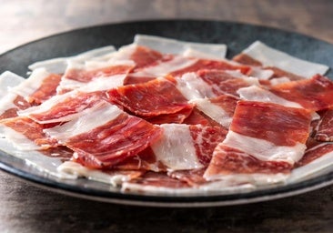 ¿Es bueno comerse la parte blanca del jamón serrano?