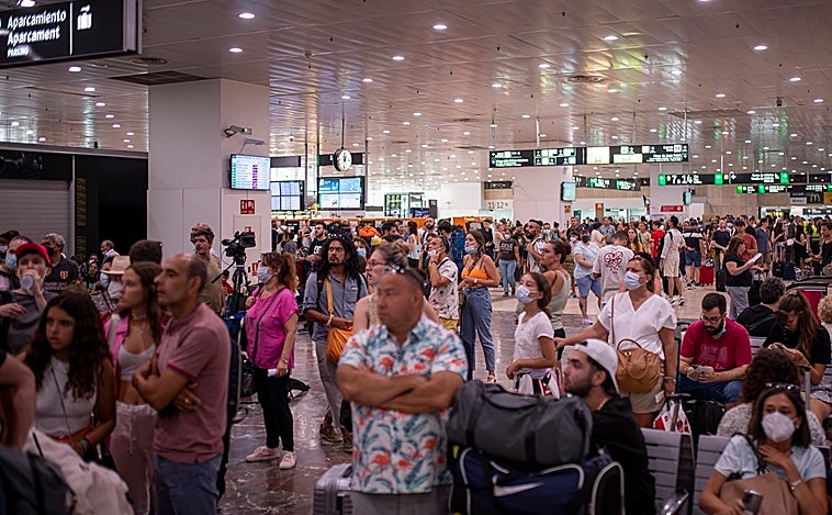 Otra incidencia en la línea de Madrid-Barcelona provoca una parada de tres horas en un tren Avlo
