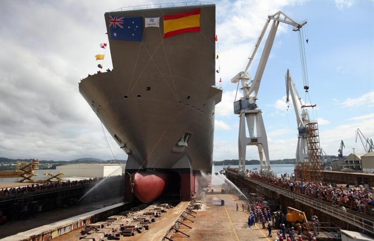 Botadura de un buque para la armada australiana en los muelles de Navantia en Ferroi