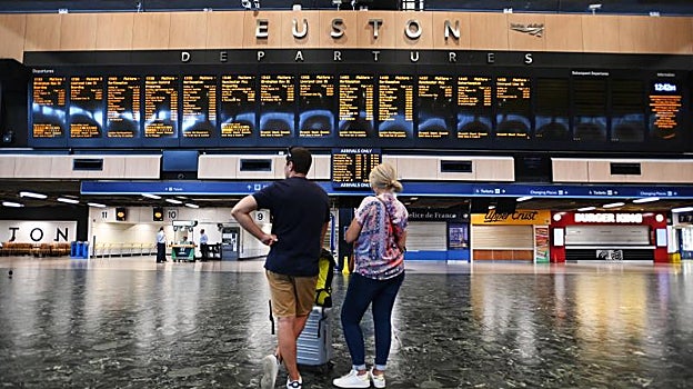 La huelga ferroviaria vació ayer las principales estaciones de trenes de Reino Unido