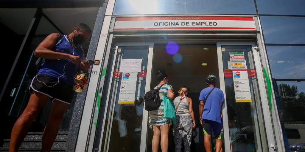 Spain destroys 190,000 jobs and adds 40,000 unemployed in August due to the end of the tourist campaign
