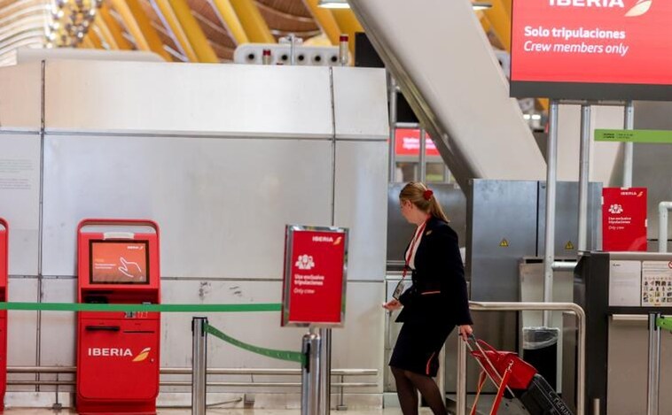 Iberia Express registra seis vuelos cancelados y un retraso este domingo por la huelga