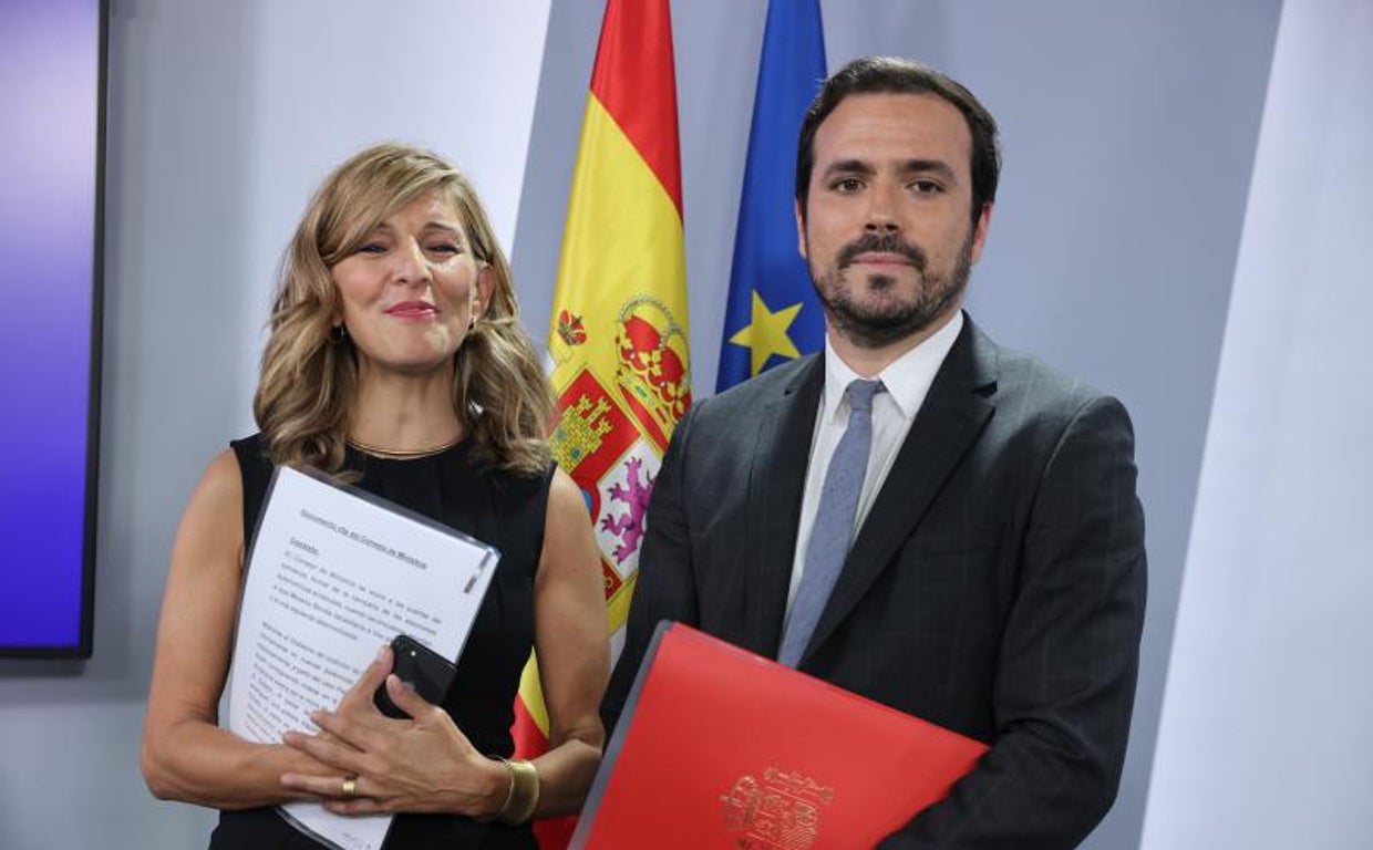 Los ministros Yolanda Díaz y Alberto Garzón