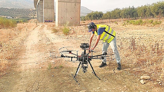 El proyecto Piloting, coordinado por Catec, lleva a cabo pruebas con robots aéreos para la inspección de infraestructuras civiles