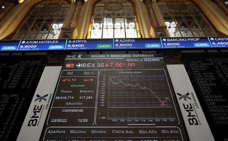 El Ibex 35 cierra la semana con un descenso de más del 5% tras caer un 2,46% este viernes