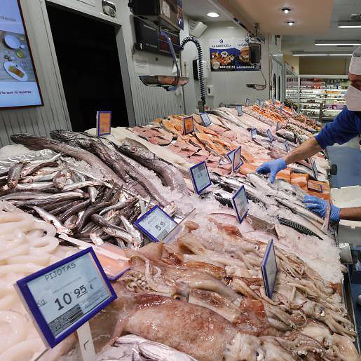 Los productos básicos se disparan más de un 15% en los supermercados, la mayor subida en 34 años