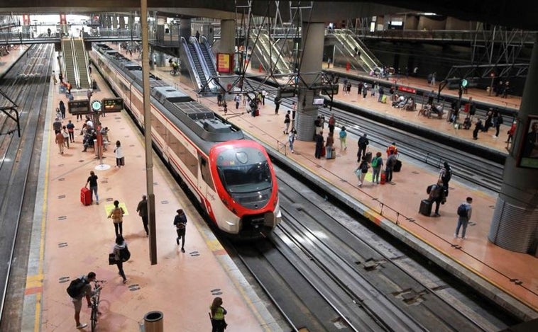 El Gobierno amplía a 2023 los abonos gratis de Renfe y convierte en «estructural» un gasto de 700 millones