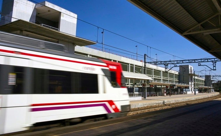 Los sindicatos convocan tres días de huelga en Renfe en los puentes de los Santos y de la Almudena