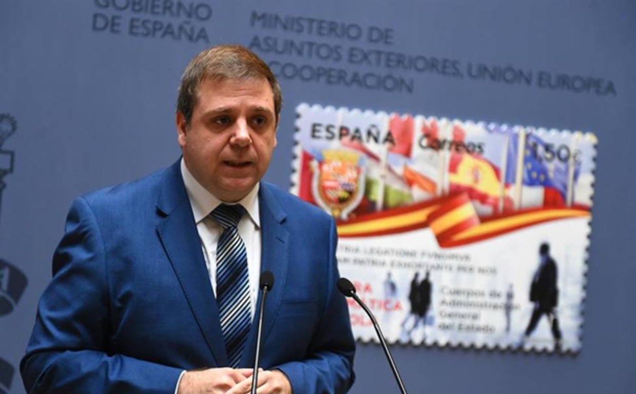 El presidente de Correos, Juan Manuel Serrano