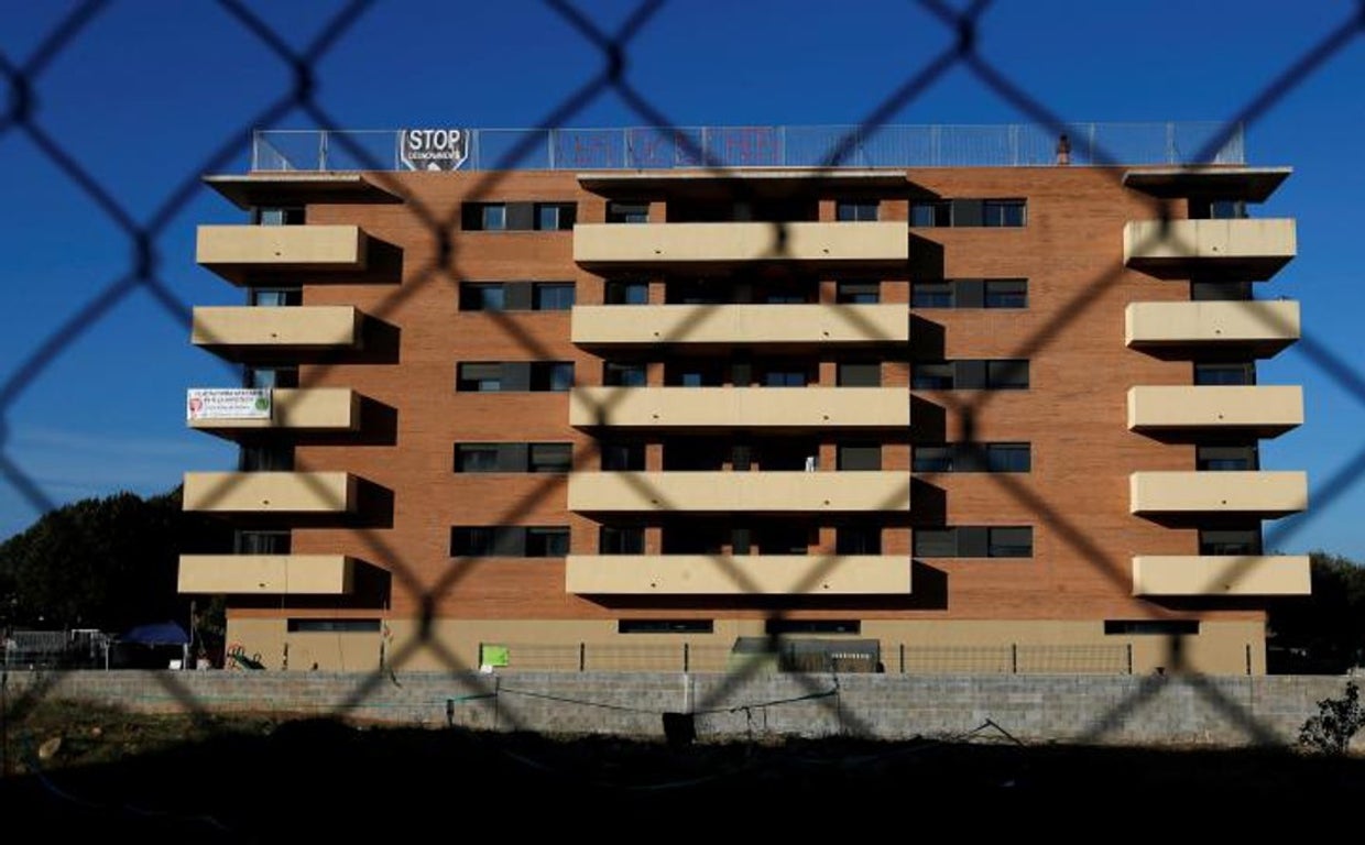 El Gobierno regalará viviendas de la Sareb a las comunidades para alquileres sociales