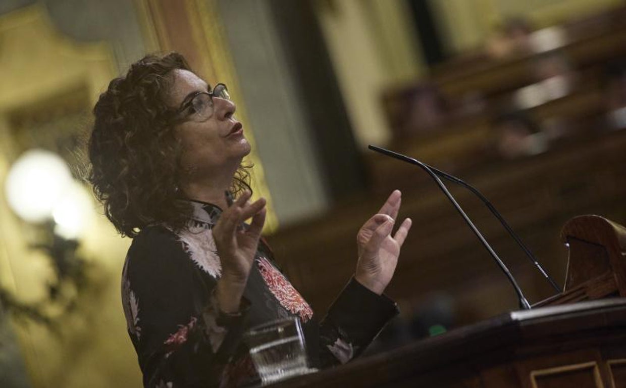 María Jesús Montero, ministra de Hacienda, en el Congreso de los Diputados