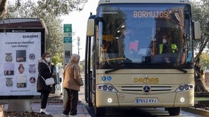 Un autobús de línea en la provincia de Sevilla