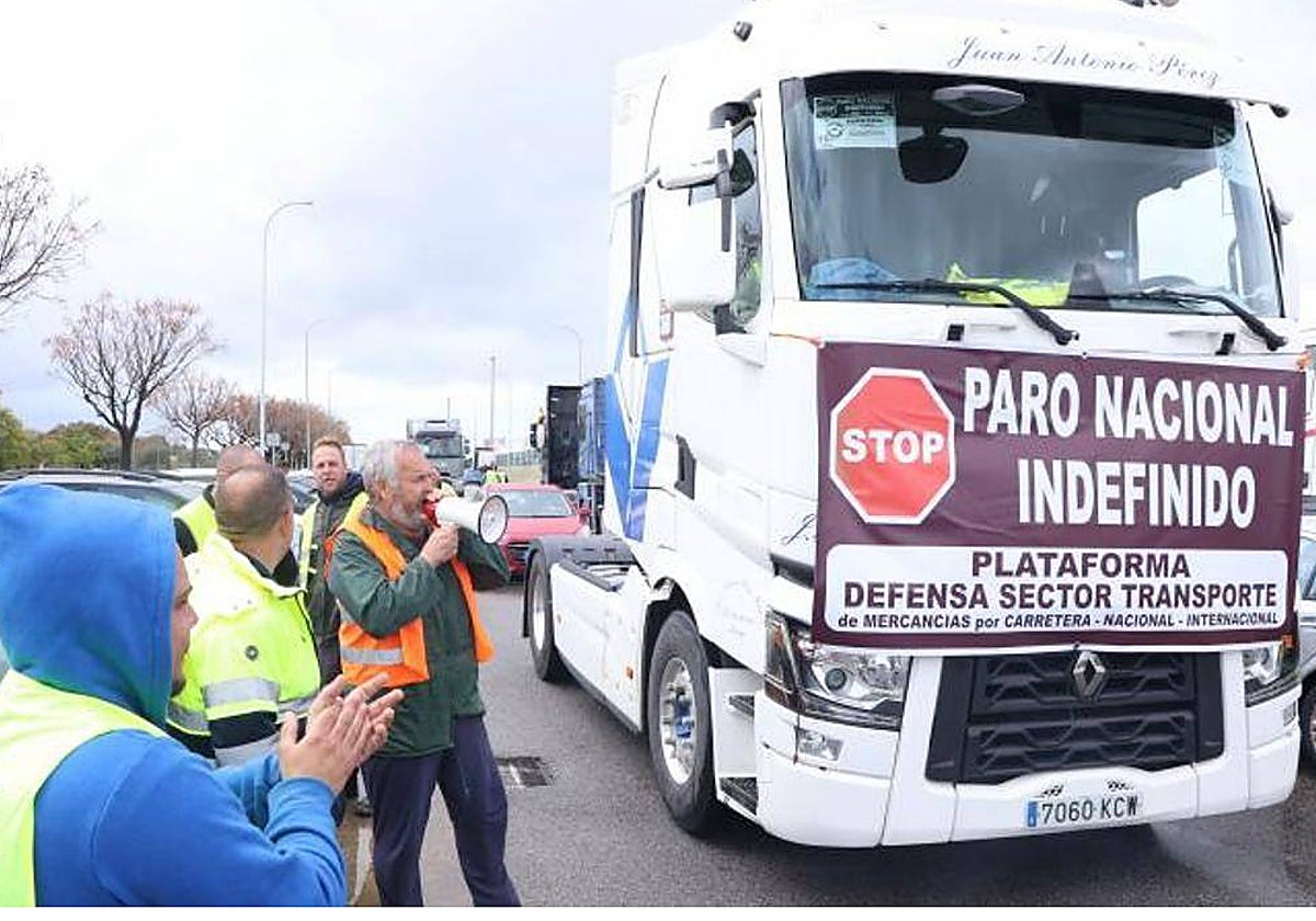 Multas de hasta 4.000 euros por obligar a los transportistas a trabajar a pérdidas