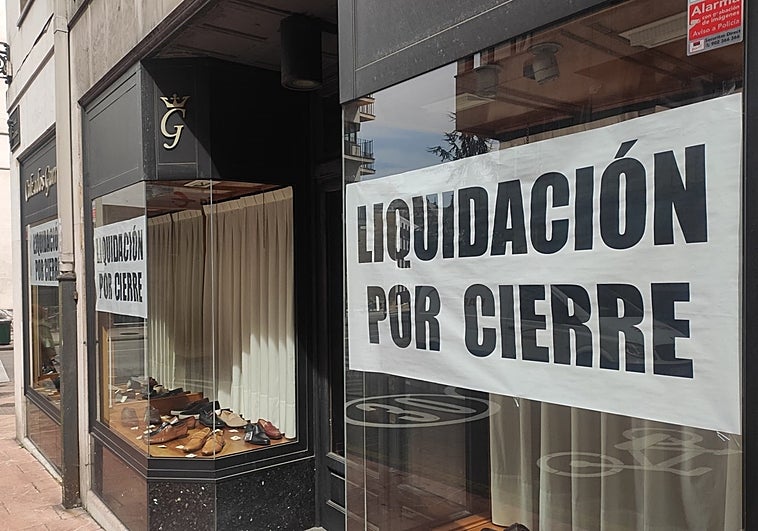 La caída de casi 3.000 autónomos, la mayor en tres años, apuntala el frenazo de la economía española