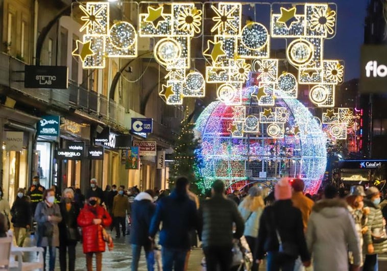 Este es el límite de efectivo para hacer compras en Navidad: atento si no quieres tener problemas con Hacienda