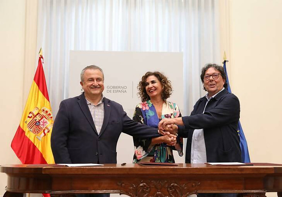 Hacienda abre la puerta a cesar a los funcionarios que no cumplan objetivos y se echa encima a los sindicatos