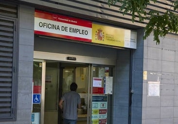 La economía creó 471.000 empleos en 2022 pero se frena el crecimiento con el peor diciembre en una década