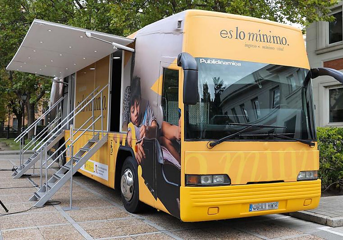 Bus publicitario del Ingreso Mínimo Vital