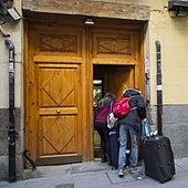 El Gobierno se abre a estudiar la regulación de los pisos turísticos