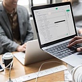 Alerta por estafa bancaria: la Guardia Civil detecta correos masivos que suplantan a BBVA y Santander