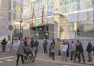 Cuatro millones de llamadas sin atender y las quejas crecen un 42% por el colapso en la Seguridad Social