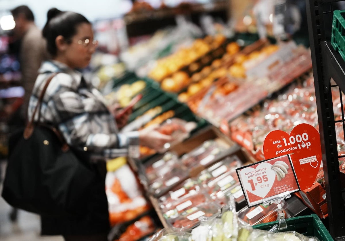 El interior de un supermercado de la cadena Eroski