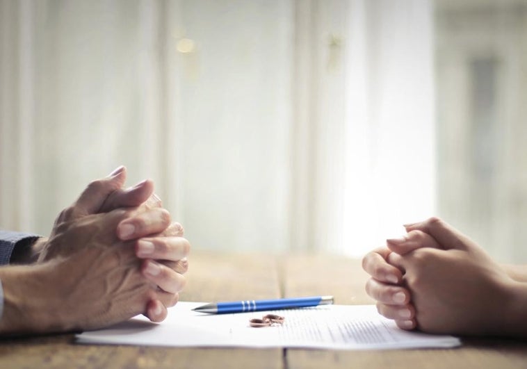 El Supremo equipara la exención fiscal de los separados o divorciados que venden la vivienda habitual para comprar una nueva