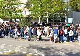 El otro negocio de las oposiciones: organizar los exámenes