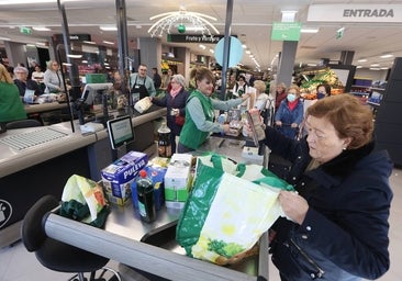 Las familias recurren a los créditos al consumo para afrontar sus gastos mensuales