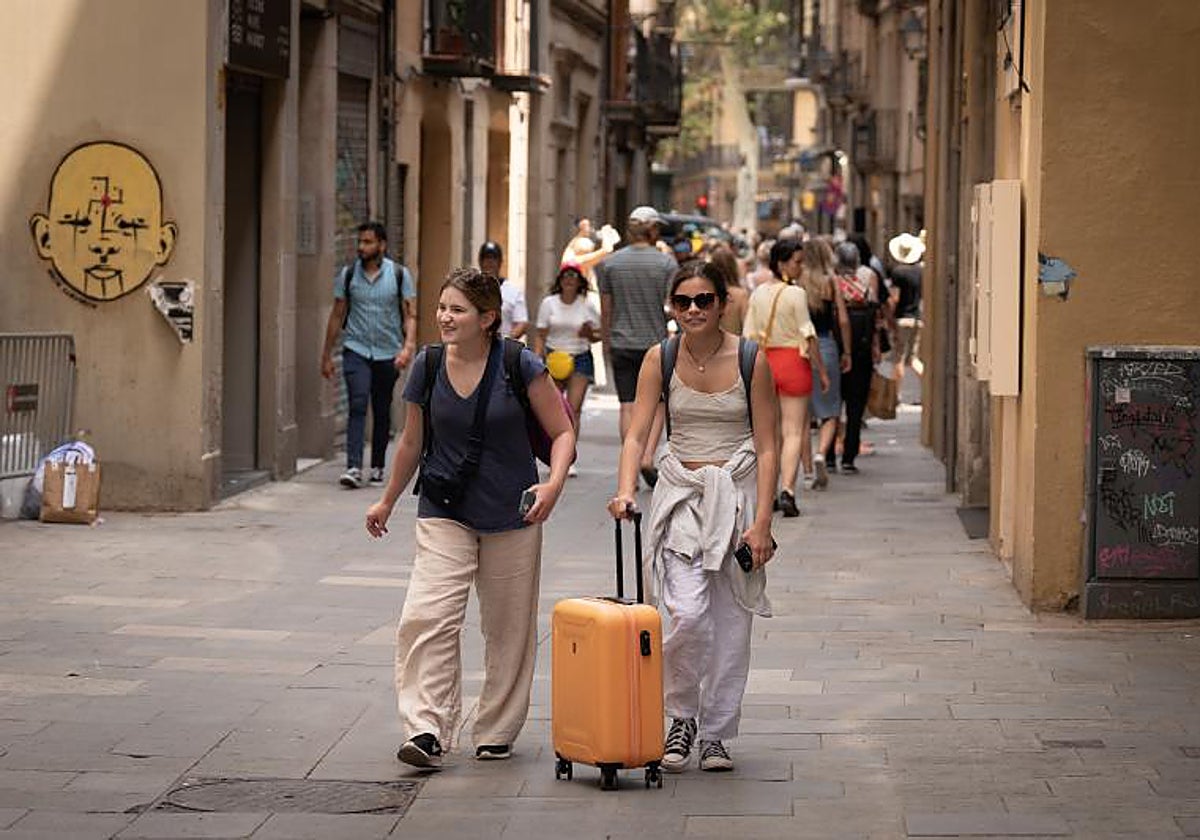 El buen comportamiento del turismo empuja el crecimiento