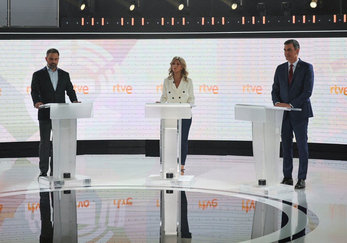 Abascal, Díaz y Sánchez, en el reciente debate