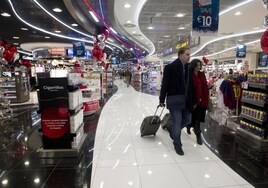 Aena adjudica los 'duty free' de Barajas y El Prat a Dufry, la única empresa que ha presentado oferta