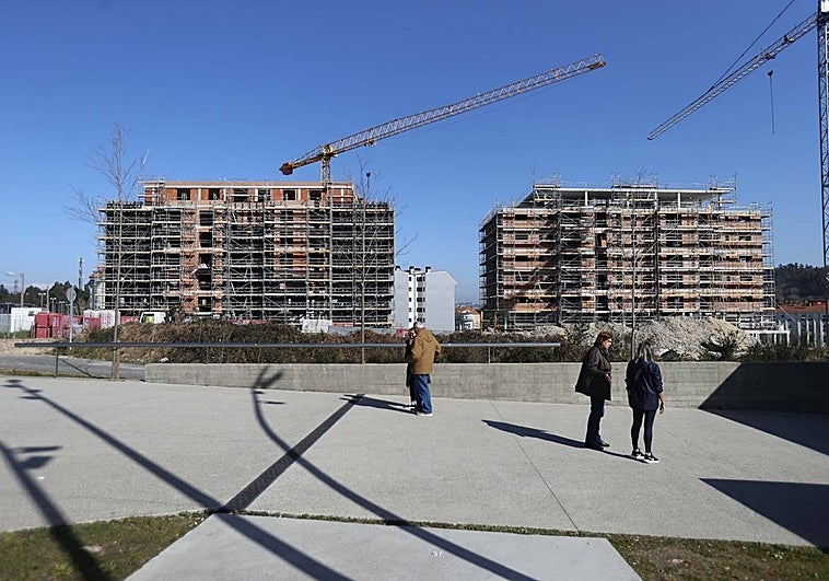 Dos edificios en construcción en La Coruña