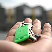 Le hacen pagar más de 2.200 euros por dejar el alquiler por WhatsApp