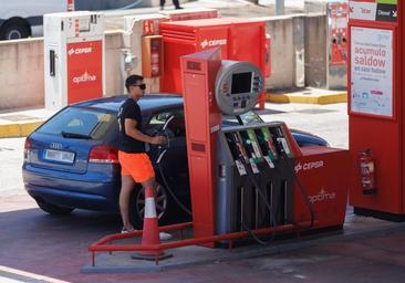 La escalada del precio de la gasolina impulsa el IPC hasta el 2,6%
