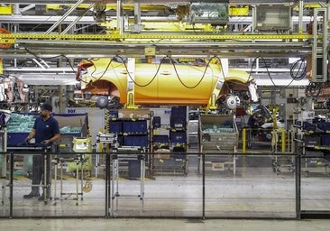 El desplome de los pedidos anuncia una recesión en la industria española y eleva la inquietud por la economía