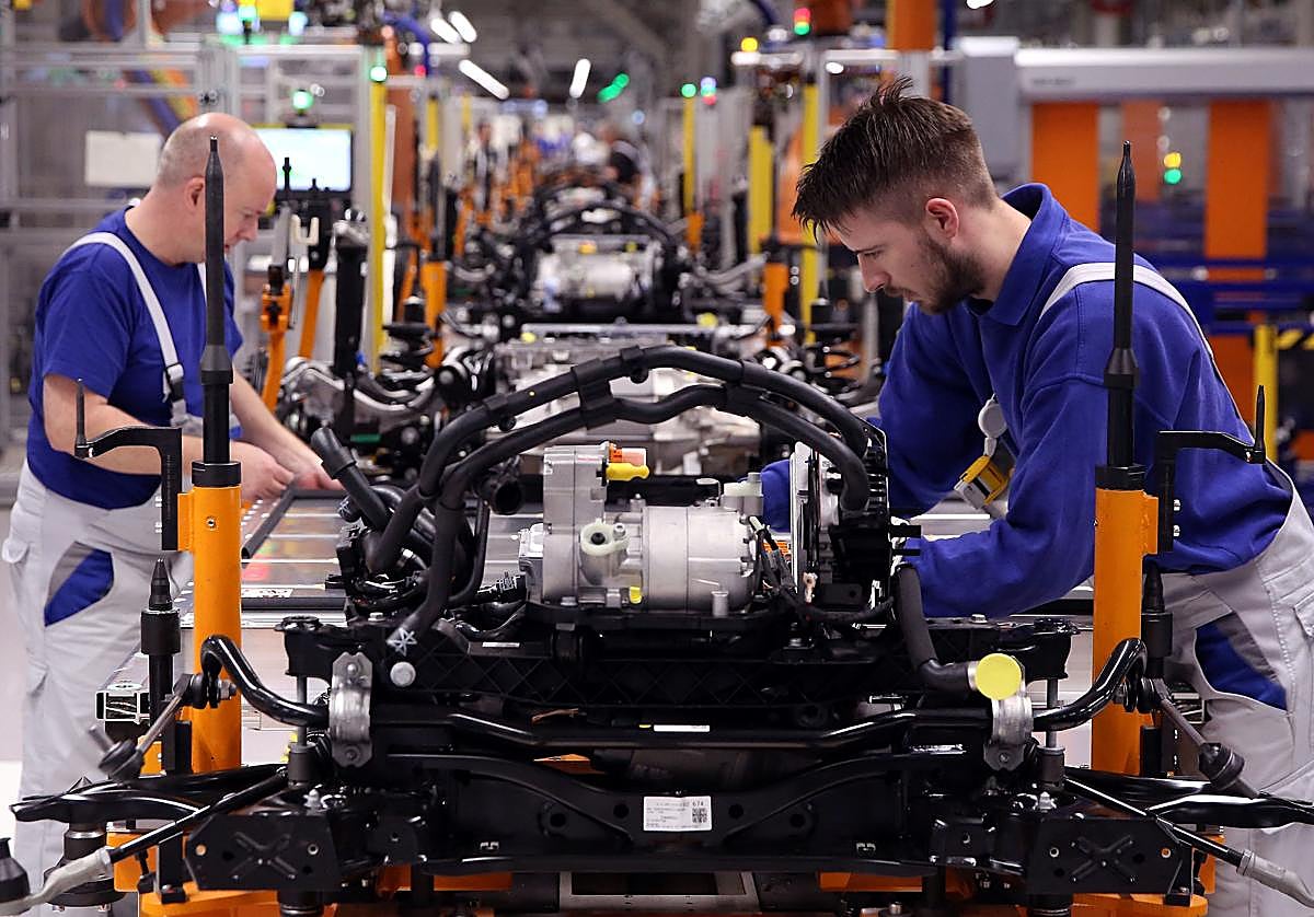 Bruselas eleva al 2,2% la previsión de crecimiento de España en 2023 y reduce la inflación al 3,6%