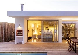 La casa prefabricada de hormigón y acero con terraza y porche: cuesta menos de 30.000 euros