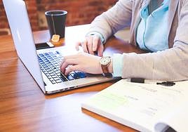 Oferta de trabajo en Revolut: contrato fijo, teletrabajo y sueldo de más de 120.000 euros