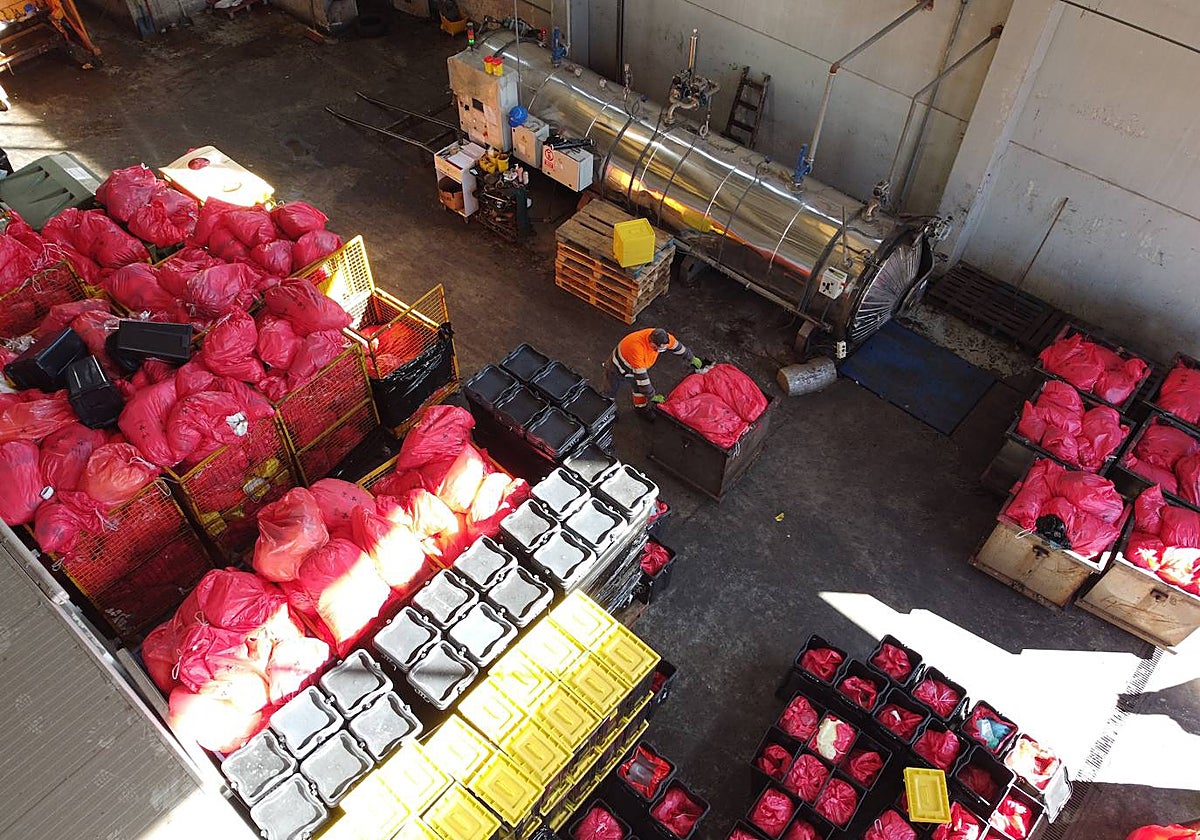 Planta de tratamiento de residuos biosanitarios de Veolia en Fuenlabrada (Madrid). Esta empresa tiene otra en Vizcaya. El año pasado Veolia trató 1.790 toneladas de estos desechos