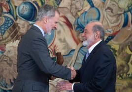El Rey entrega el Premio Enrique V. Iglesias a Carlos Slim por su contribución al crecimiento de Iberoamérica