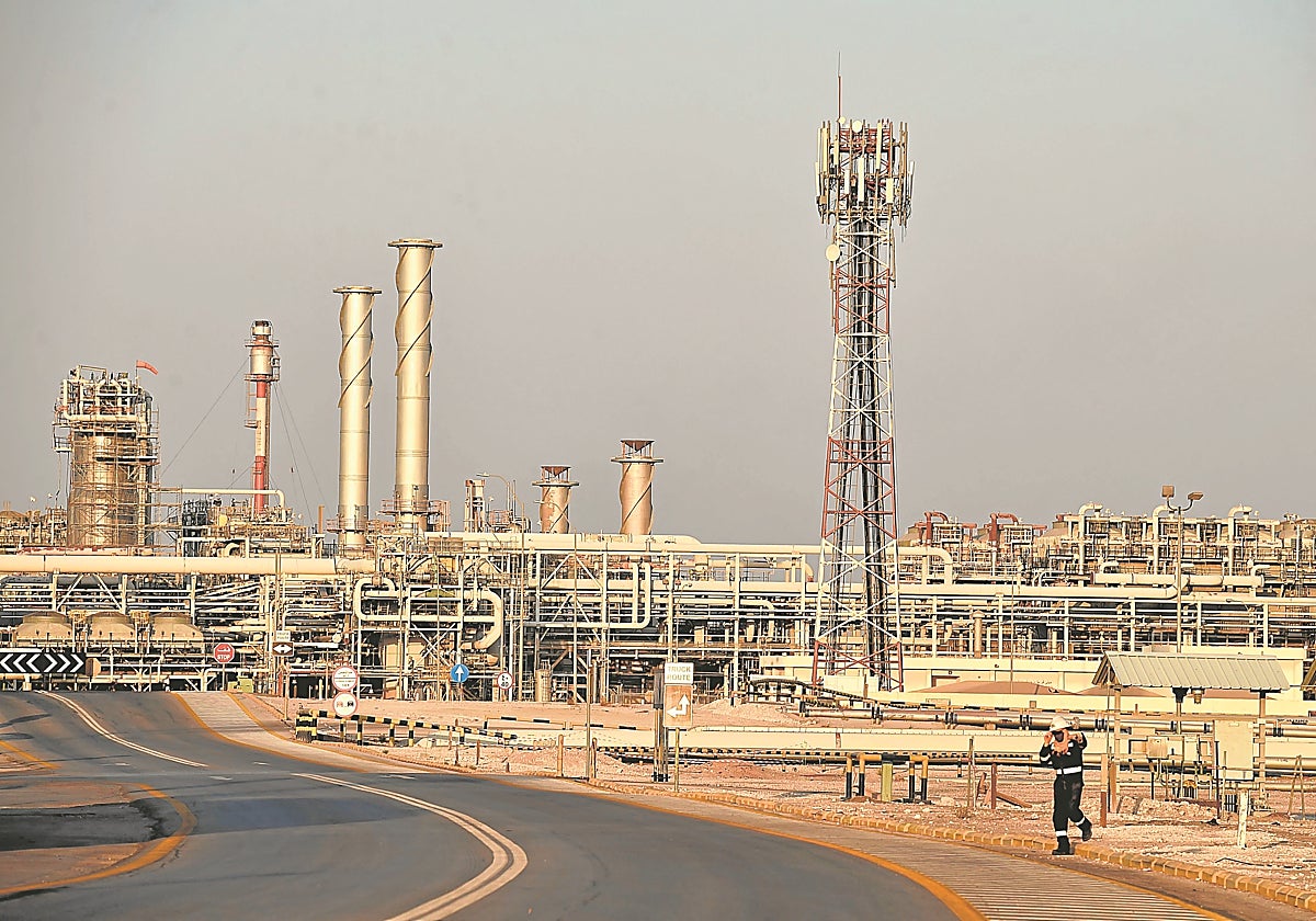 Imagen de las instalaciones en la localidad de Abqaiq de la compañía nacional saudí Aramco, la mayor productora mundial de petróleo
