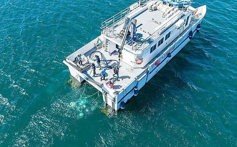 Imagen principal - El proyecto KTT Sea Drones sirvió para evaluar la aplicabilidad de los drones acuáticos y aéreos al sector de la pesca, acuicultura y gestión del litoral